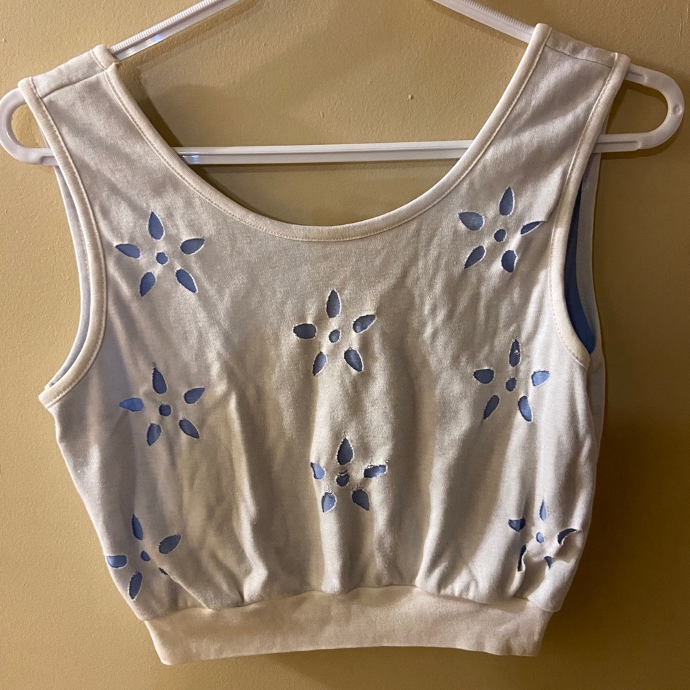 1980’s crop top white & blue with cut out pattern size medium